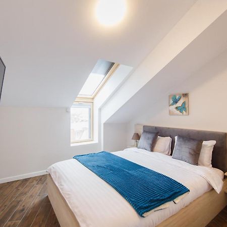 Skylight Loft Near City Center Oradea Eksteriør billede