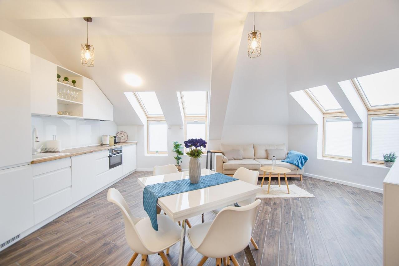 Skylight Loft Near City Center Oradea Eksteriør billede