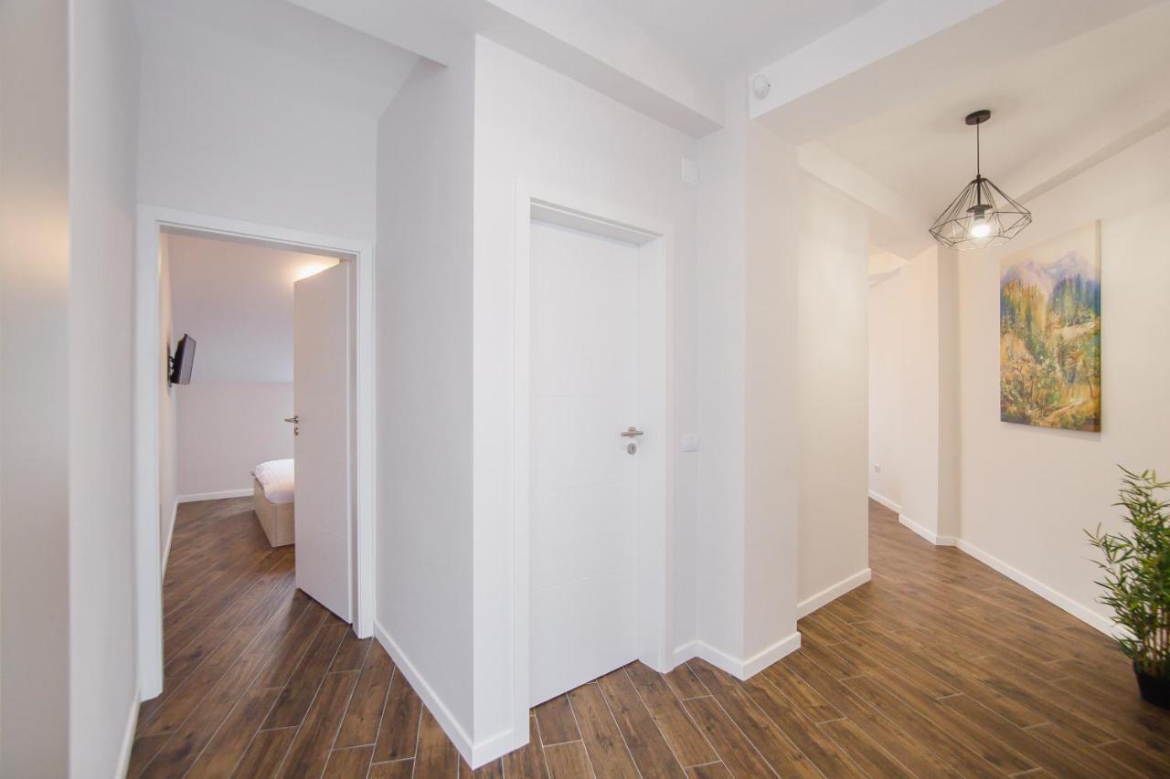 Skylight Loft Near City Center Oradea Eksteriør billede